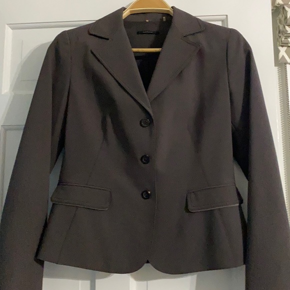 Blazer and pants suit - Picture 1 of 3